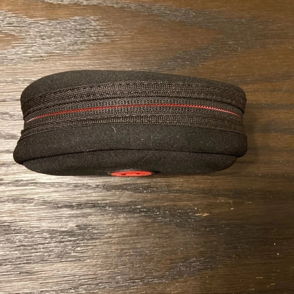 Black Beats by Dre Soft Shell Case - Picture 5 of 7